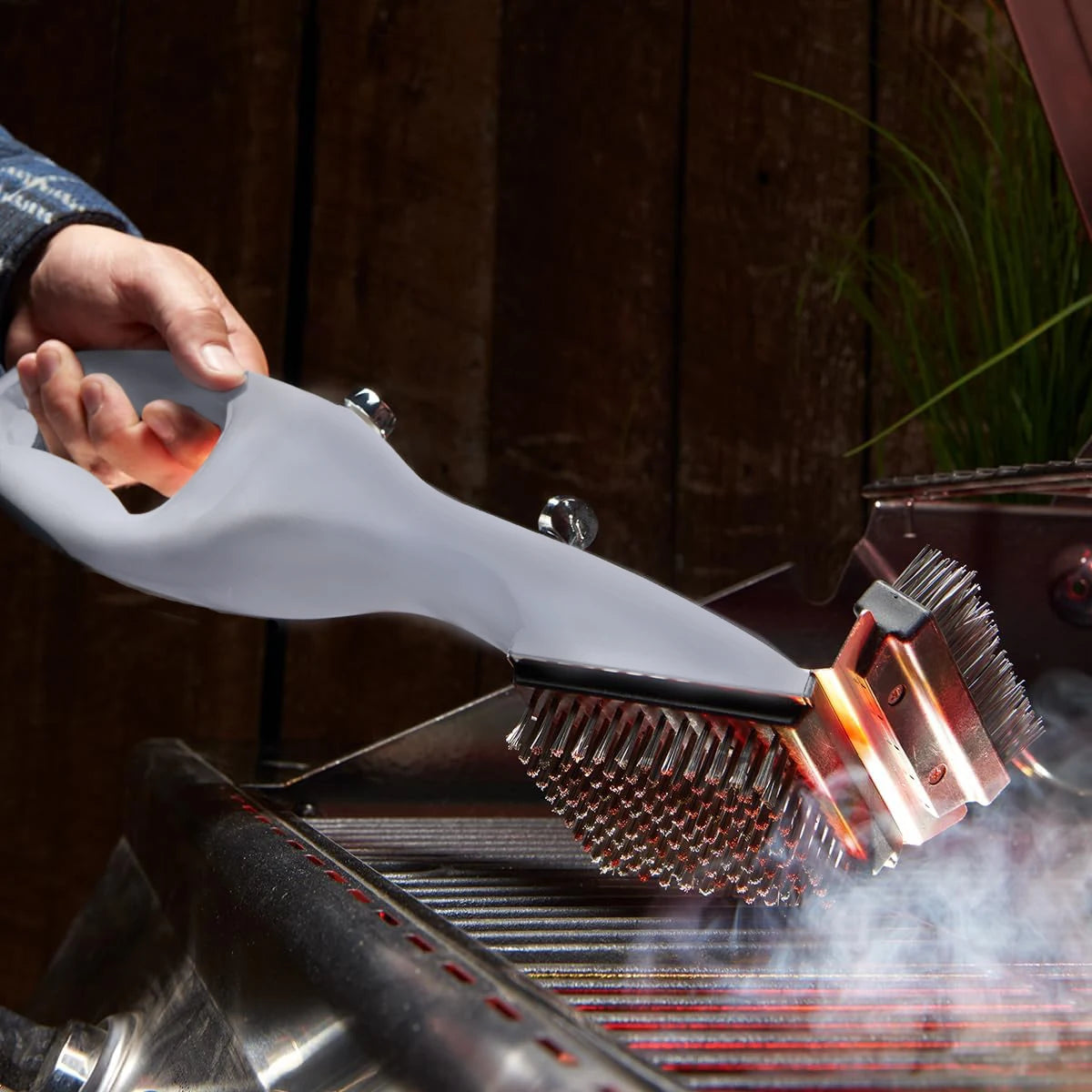 Portable Barbecue Grill Cleaning Brush & Steam Tool